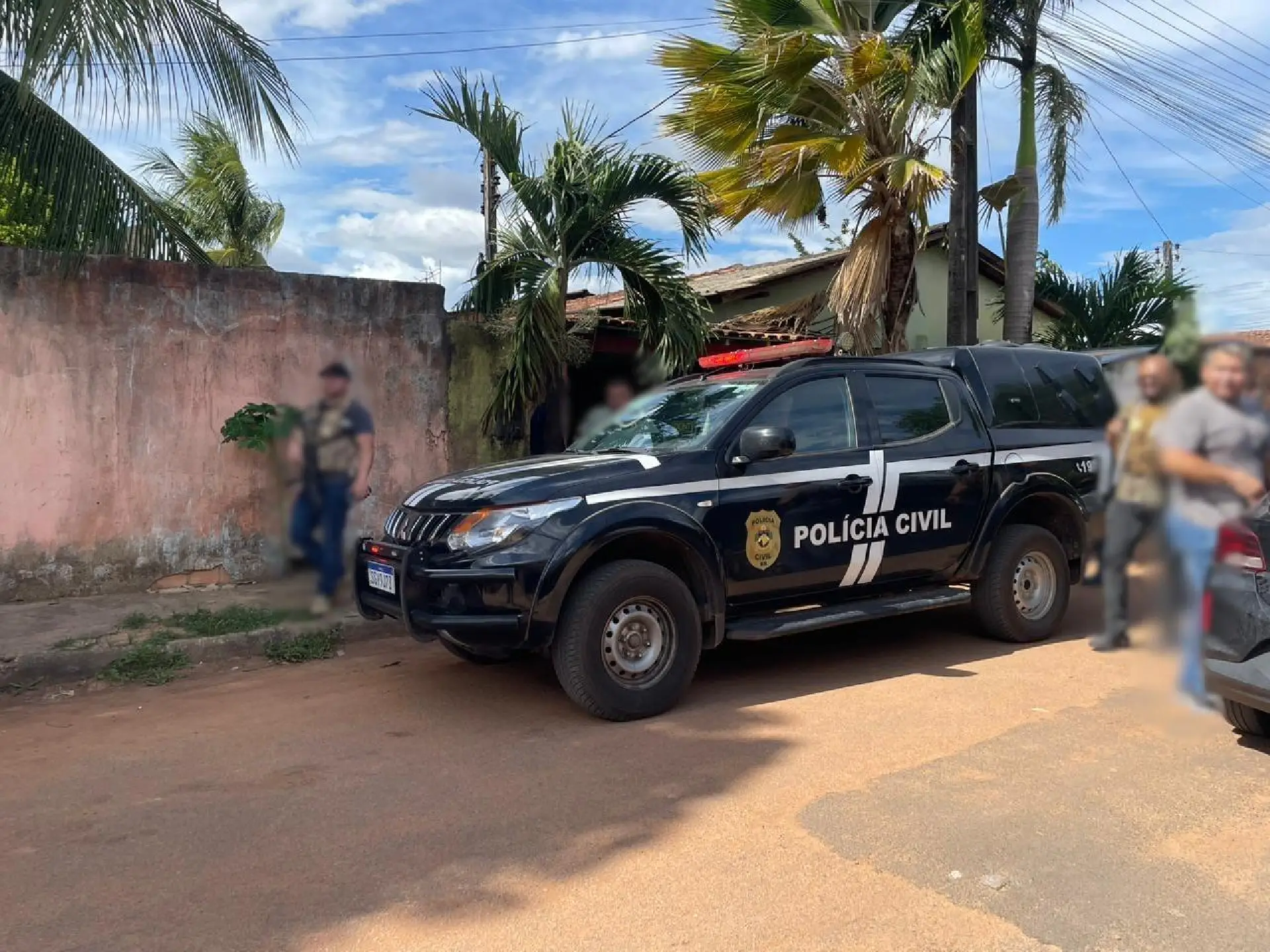 PCRR prende três homens suspeitos de executar mulher de 28 anos em tribunal do crime na capital