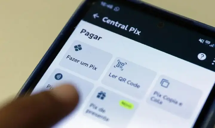 Pix Automático poderá ser usado em contas-salário a partir de 2027