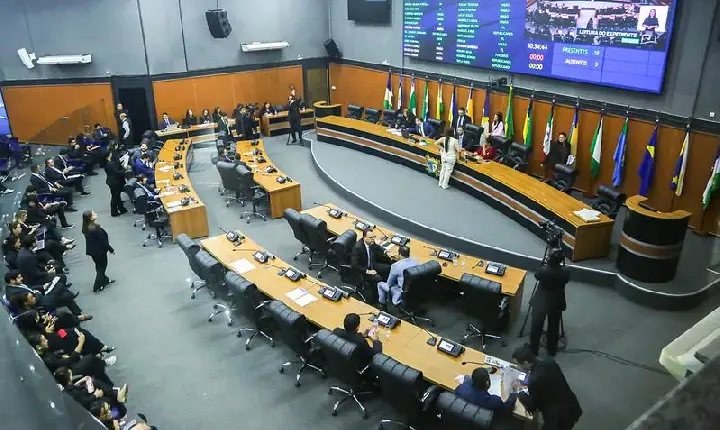 Placas em prédios públicos devem dar transparência a contratos de aluguel