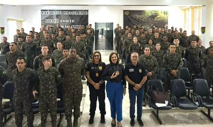Polícia Civil leva palestra sobre Lei Maria da Penha a militares do 7º BIS