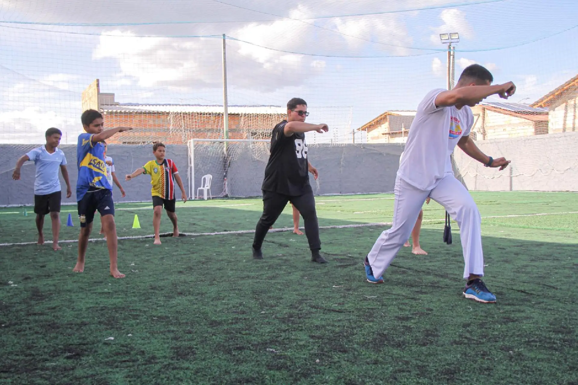 Polo Murilo Teixeira passa a oferecer aulas de capoeira para crianças e adolescentes