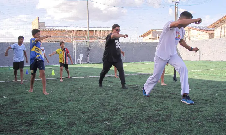 Polo Murilo Teixeira passa a oferecer aulas de capoeira para crianças e adolescentes