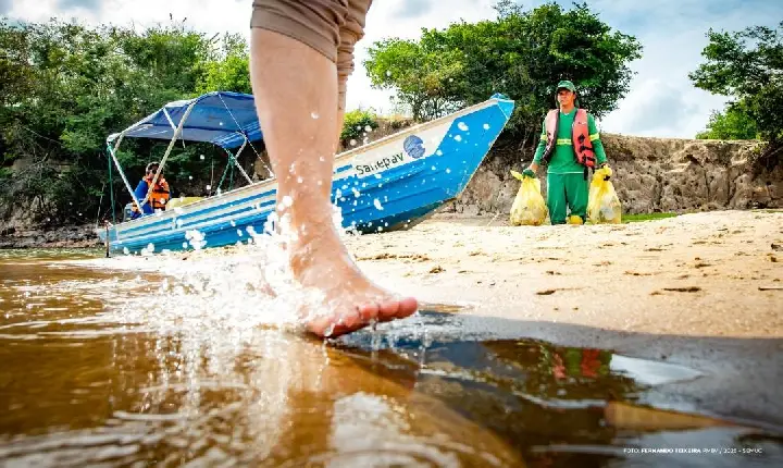 Prefeitura intensifica ações de limpeza nas praias e rios de Boa Vista durante o período de verão
