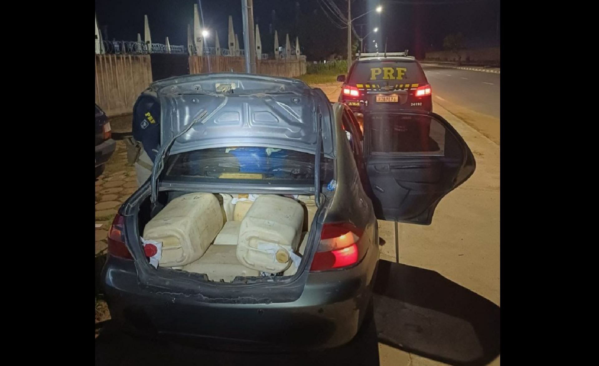 PRF apreende carro com 750 litros de gasolina irregular e veículo com restrição em Roraima