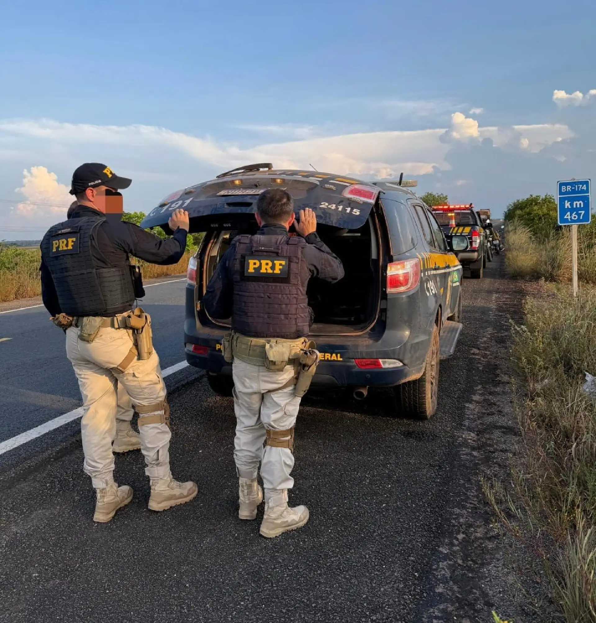 PRF registra prisões por embriaguez, captura foragido e recupera moto furtada em RR