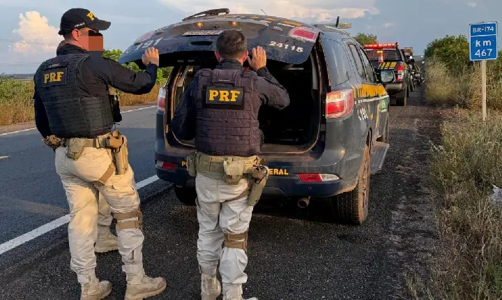 PRF registra prisões por embriaguez, captura foragido e recupera moto furtada em RR