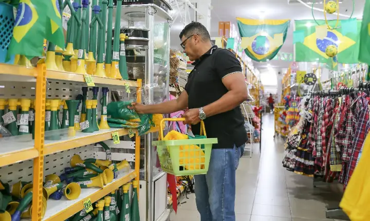 Procon Assembleia orienta consumidores sobre compra de produtos e serviços durante a Copa do Mundo