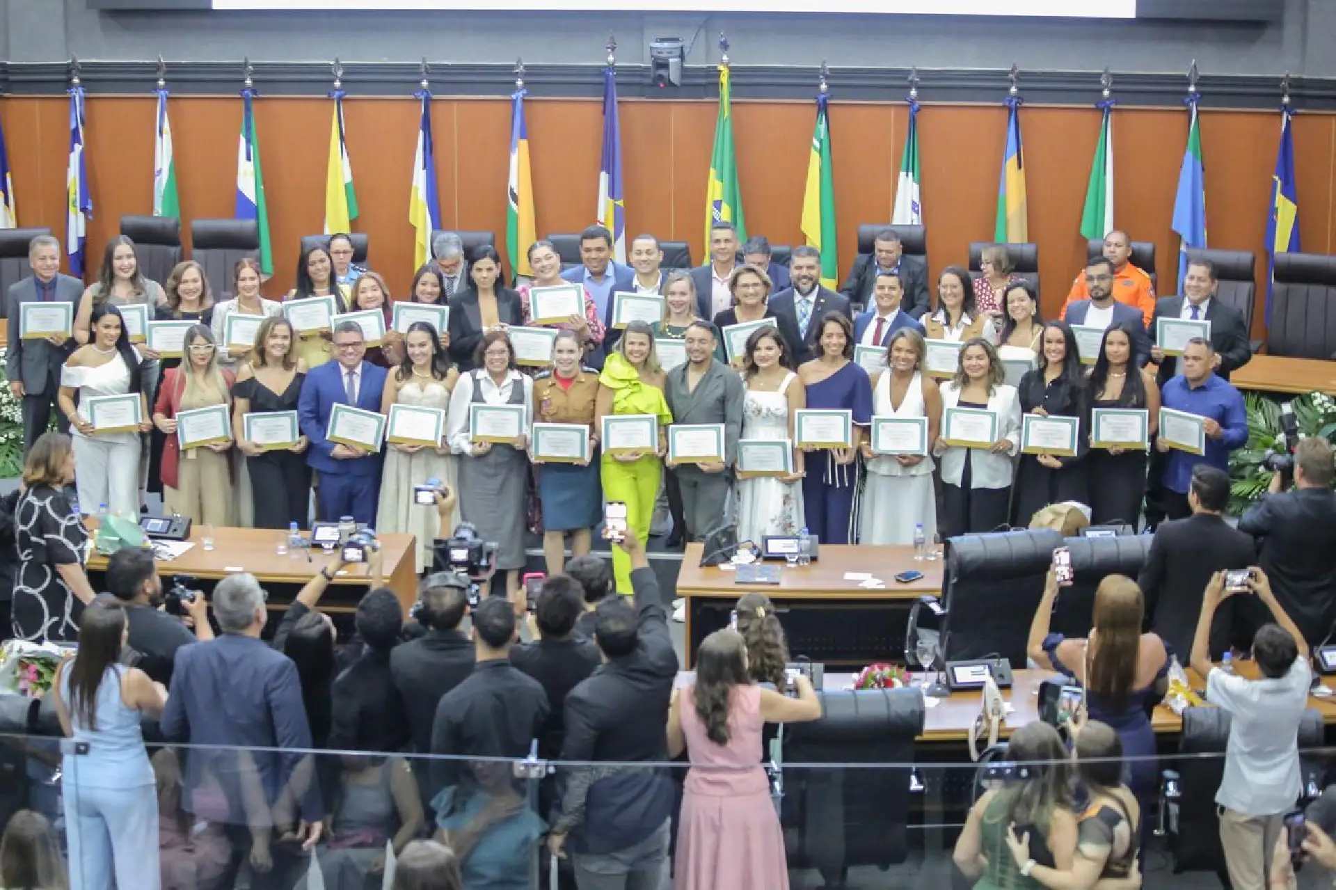 Profissionais de cerimonial recebem a Comenda Orgulho de Roraima pela ALERR