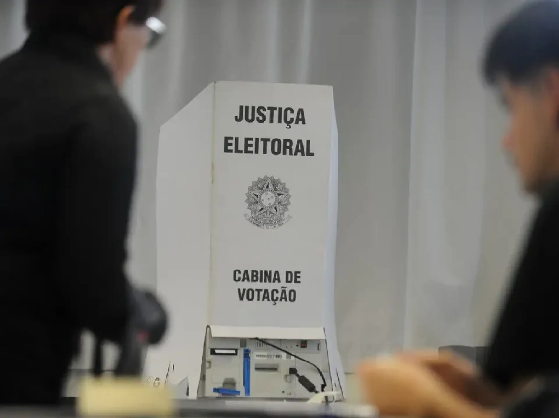 QUATRO URNAS SUBSTITUÍDAS DURANTE VOTAÇÃO EM RORAIMA; SEGUNDO A JUSTIÇA ELEITORAL