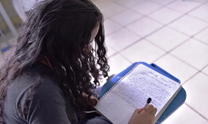 Roraima recebe menção honrosa do MEC por avanços na Educação de Jovens e Adultos