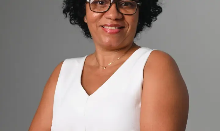 Rosi Aires participa nesta quinta-feira de entrevista ao vivo na Rádio Monte Roraima FM