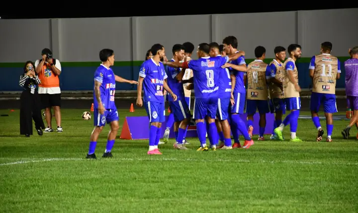 São Raimundo vence e dispara na liderança da tabela e em clássico roraimense Baré goleia o Atlético Roraima