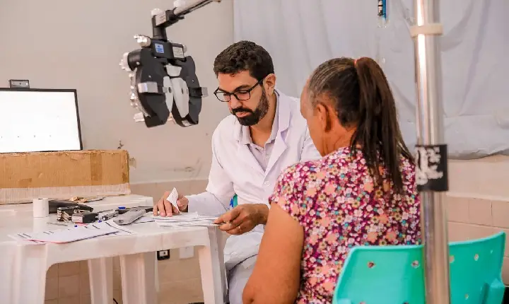 SAÚDE ITINERANTE ENTREGA MAIS DE 2 MIL ÓCULOS EM RORAIMA
