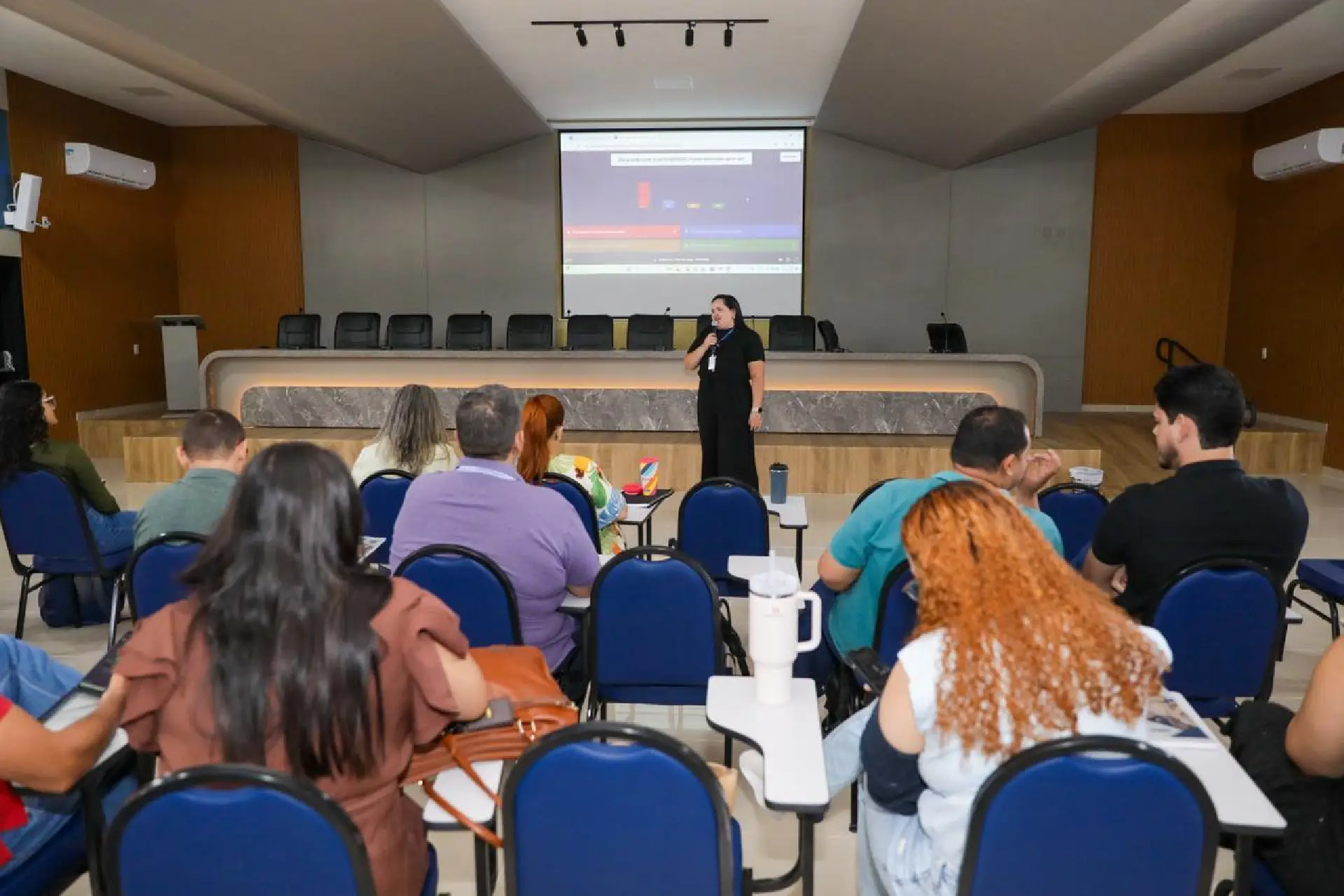 Selc implanta projeto para capacitar servidores estaduais e padronizar licitações