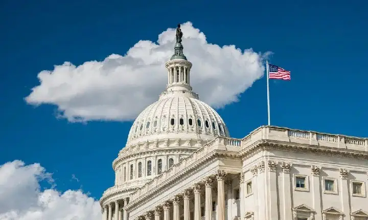 Senado dos EUA aprova medida para limitar ações de Trump na Venezuela