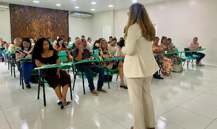 Sesau realiza oficina sobre eliminação da Aids e transmissão do HIV