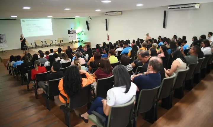 Setrabes realiza palestra sobre assédio moral para trabalhadoras do Suas