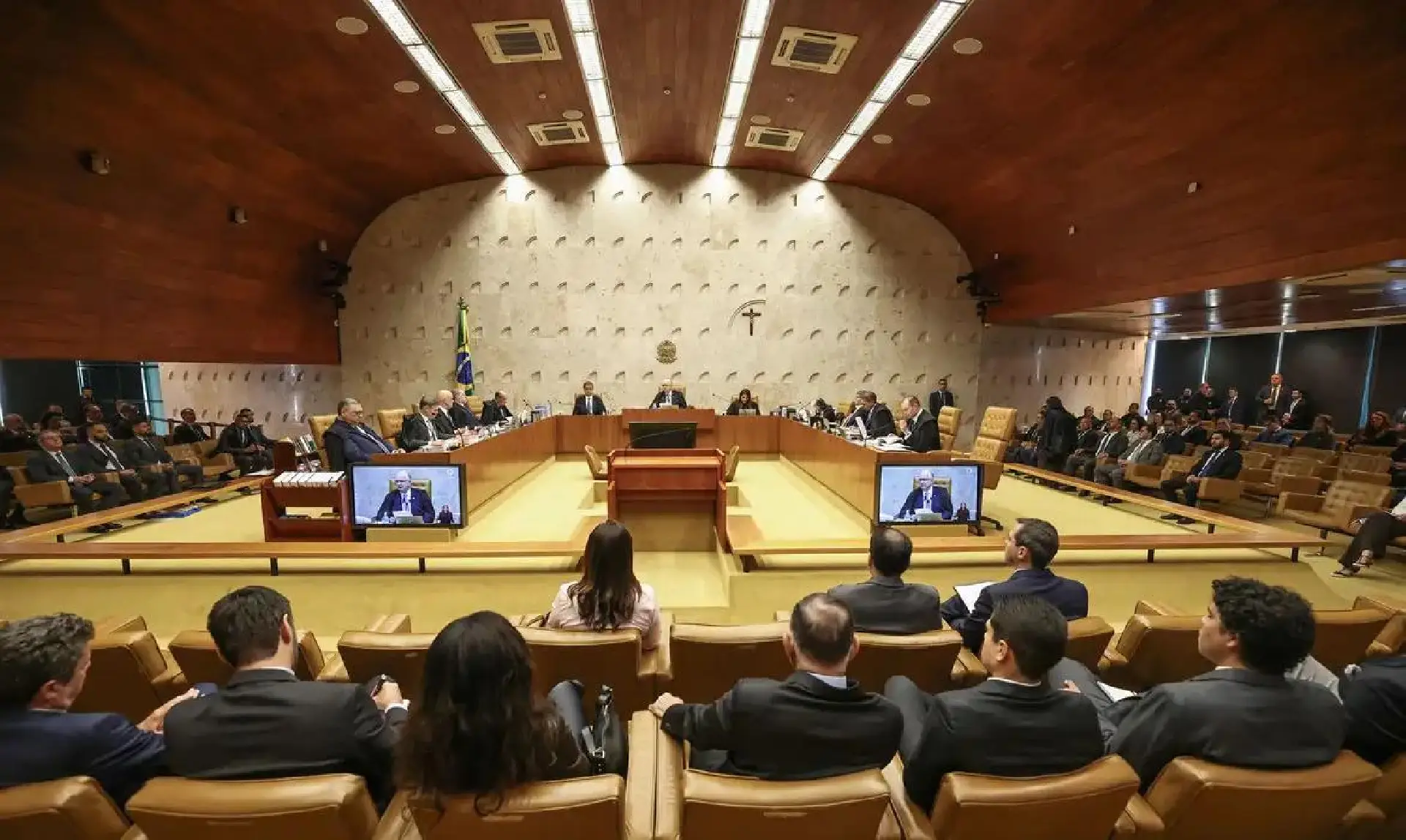 STF deve analisar revisão criminal de Bolsonaro somente após o segundo turno