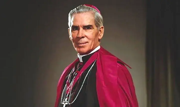 Tagle: Fulton Sheen, o beato que fez dos meios de comunicação uma porta para o Evangelho