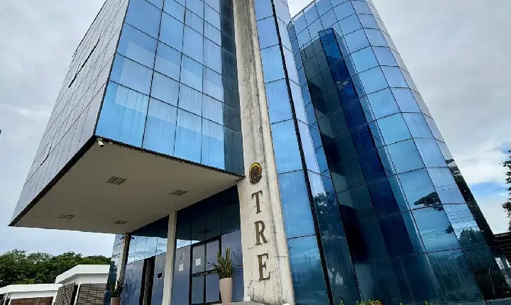 TRE-RR determina retirada de propaganda impulsionada em apoio a Arthur Henrique e multa Antonio Denarium