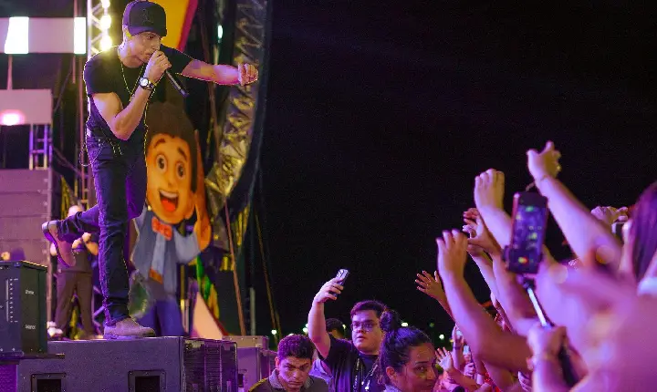 Três atrações nacionais animam segunda noite do arraial da família roraimense
