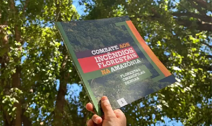 Uma publicação inédita reúne orientações específicas para o combate aos incêndios florestais na Amazônia.