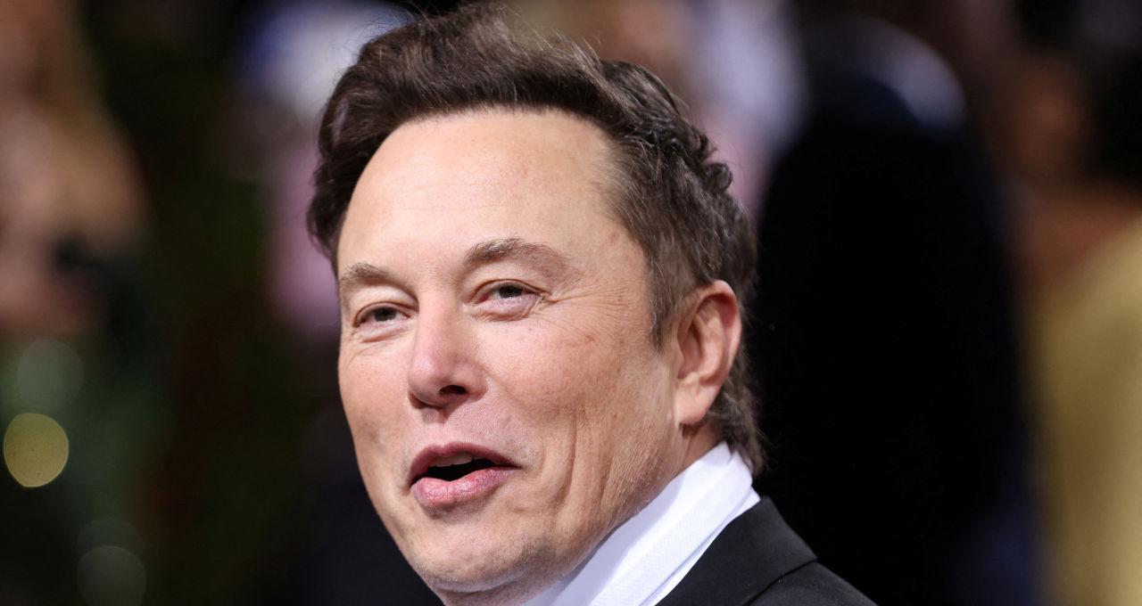 Musk revela próxima fase do Plano Mestre da Tesla: “mudar toda a infraestrutura de energia terrestre”