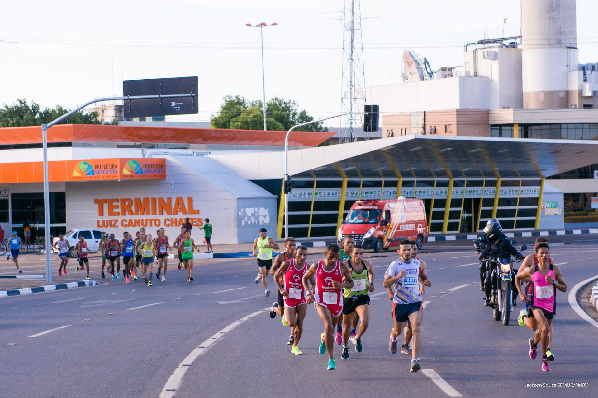 Cerca de 12 mil pessoas devem participar da corrida 9 de julho