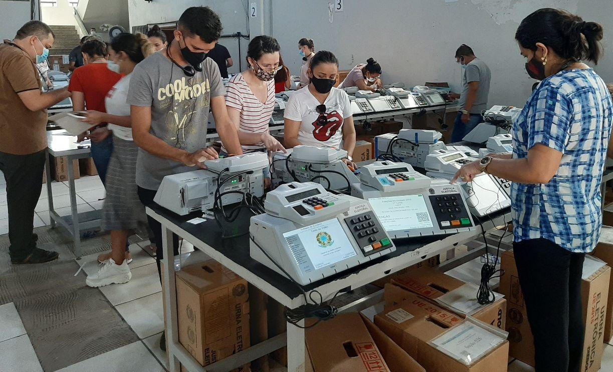 Carga e lacre das urnas eletrônicas iniciam nesta terça-feira (20)