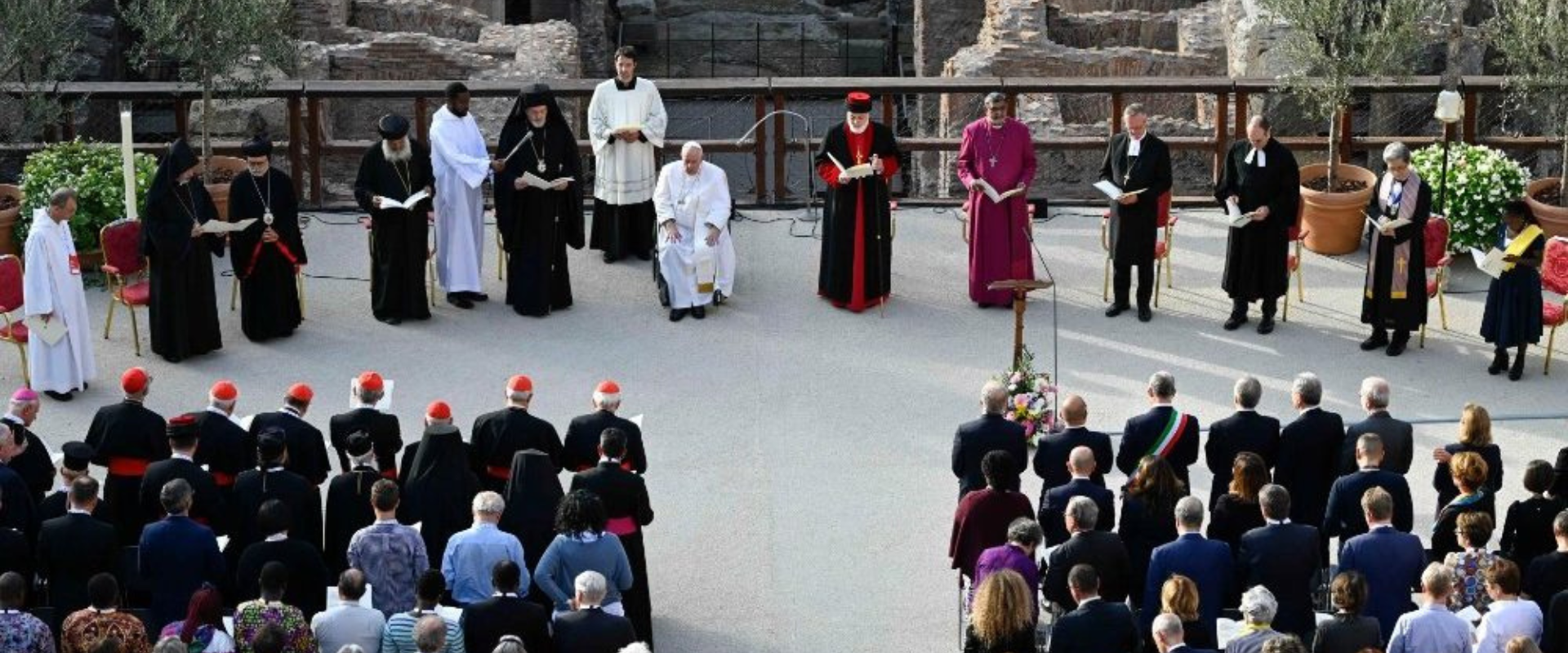 Papa Francisco e líderes religiosos mundiais se reúnem no último dia do 