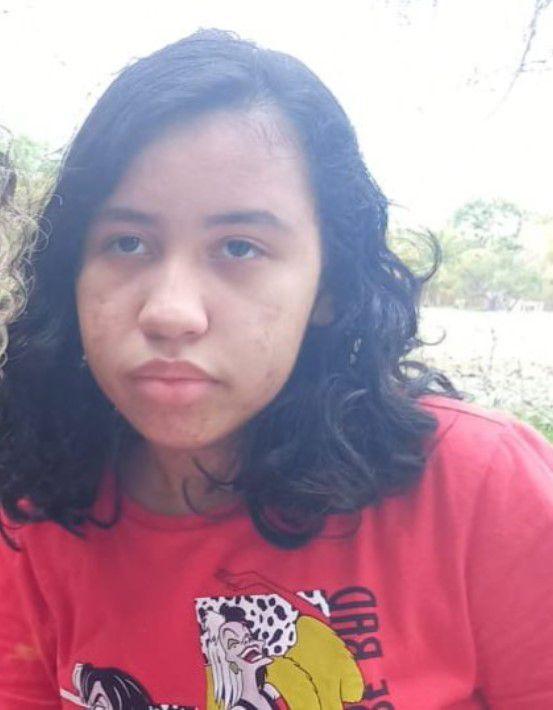 Polícia Civil divulga foto de estudante que está desaparecida