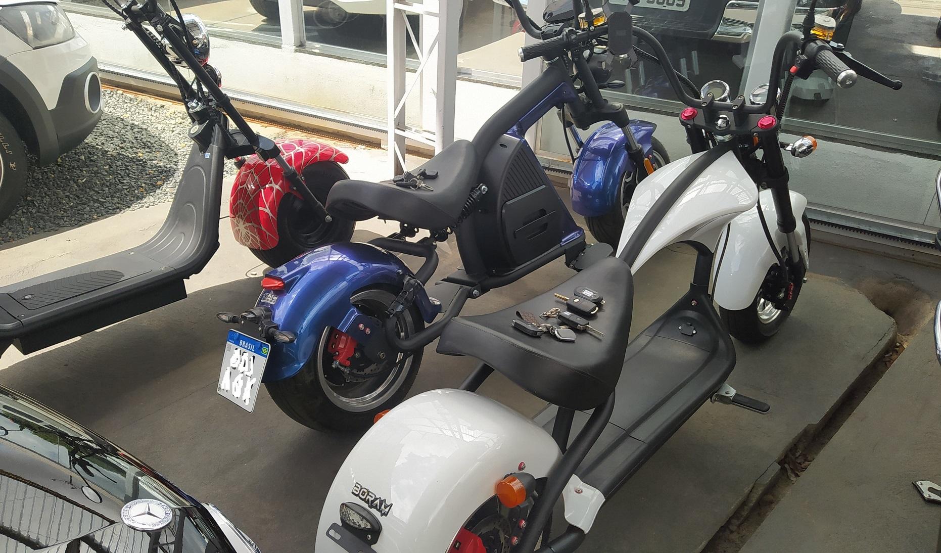 Motos elétricas e ciclomotores devem seguir legislação de trânsito