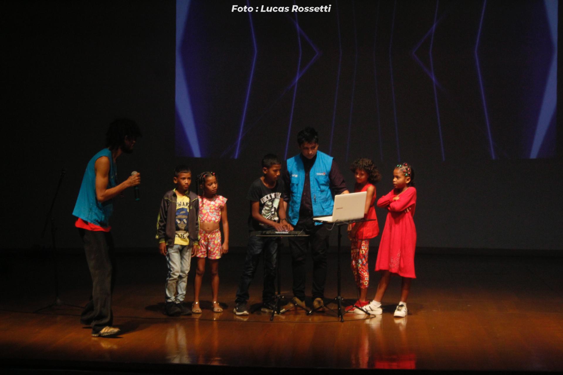 “CANTA TU HISTÓRIA” foi o espetáculo musical realizado nesta sexta-feira (27) que alcançou crianças e adolescentes migrantes e refugiados