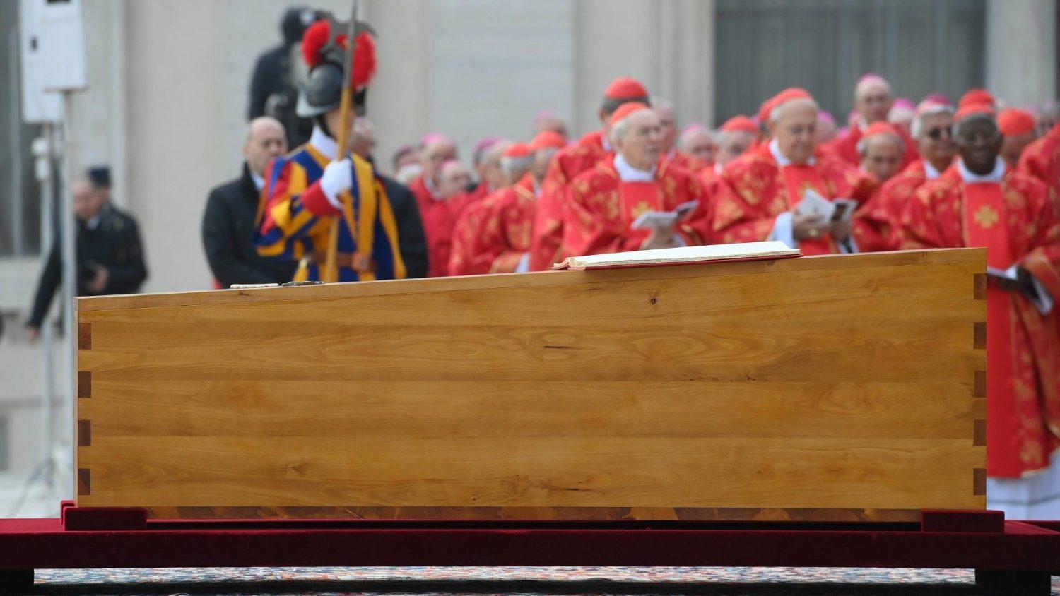 O adeus a Bento XVI: 