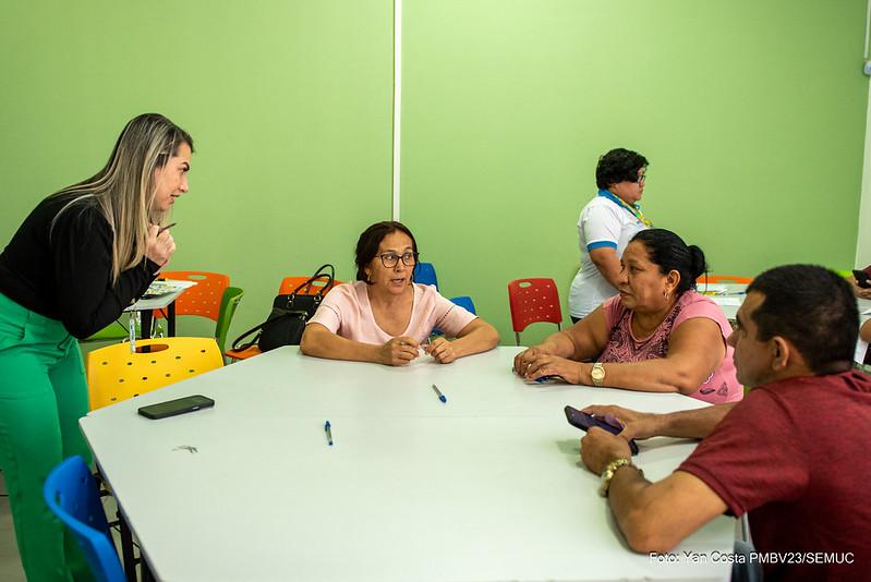 Empreendedores comemoram assinatura de contratos para liberação das linhas de crédito