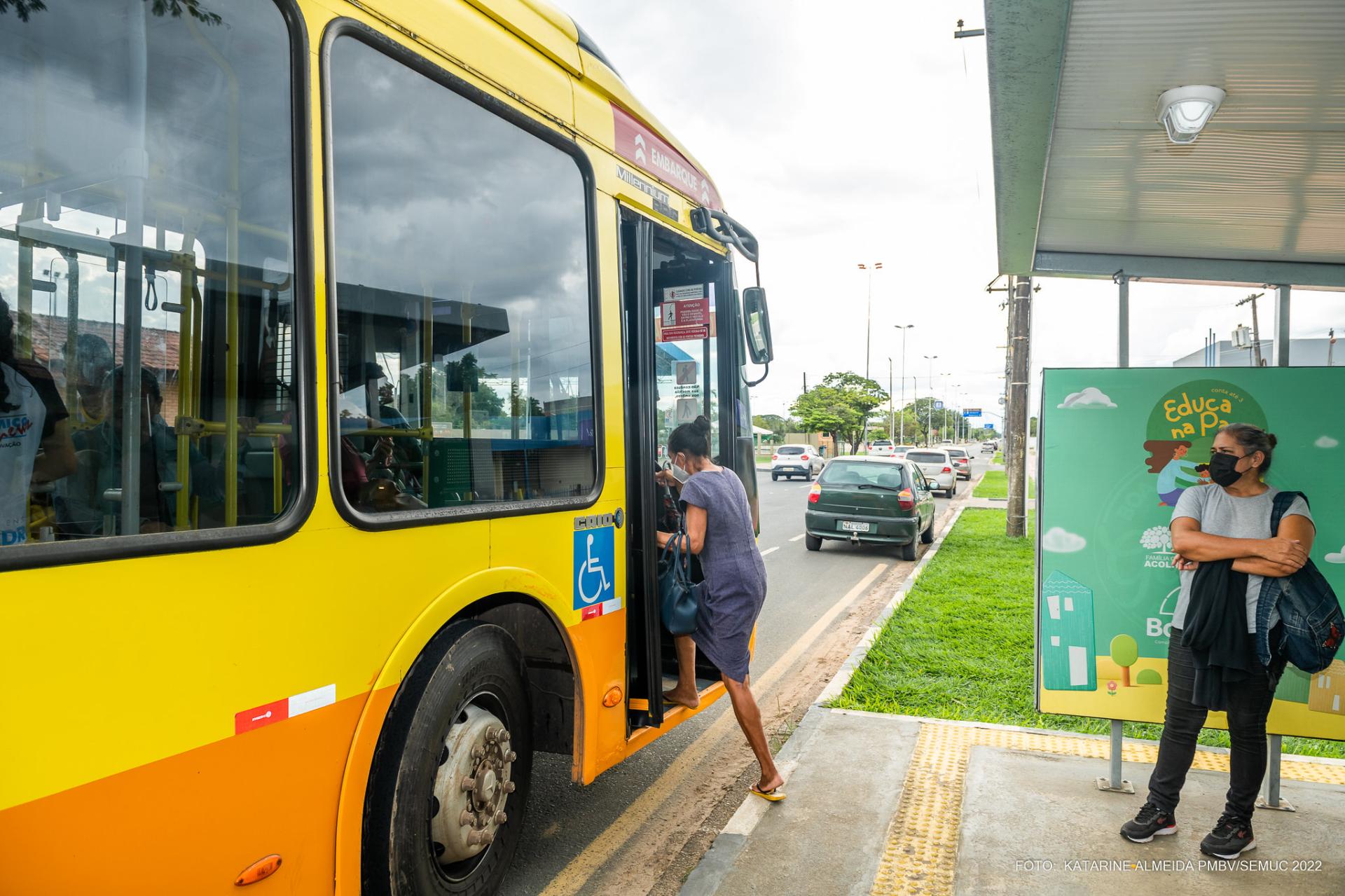 Três linhas de ônibus terão rotas alteradas durante os dias de festa