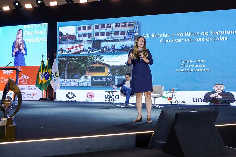 Parlamentares reforçam necessidade de acompanhamento psicológico e medidas mais rígidas nas instituições de ensino para prevenir crimes