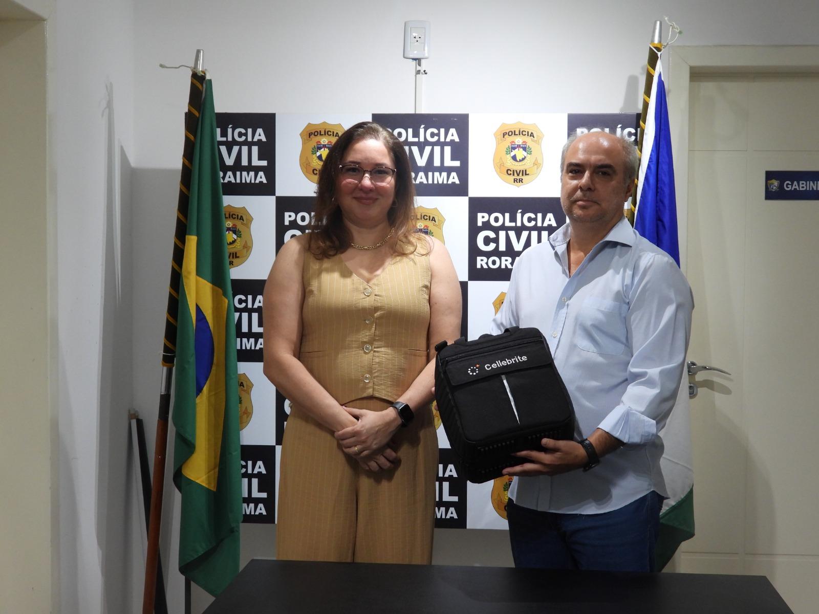 Polícia Civil recebe equipamento para o combate ao tráfico humano de ONG especializada