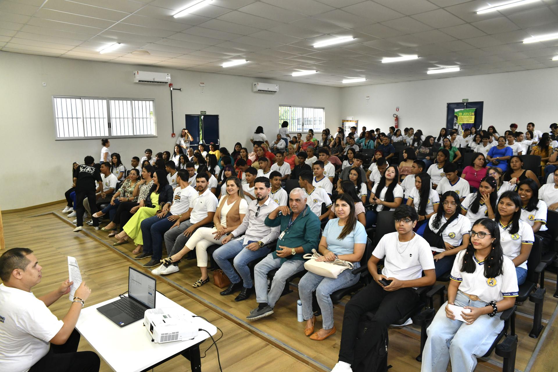 Setrabes realiza cerimônia de entrega de certificados do projeto Empoderar-se
