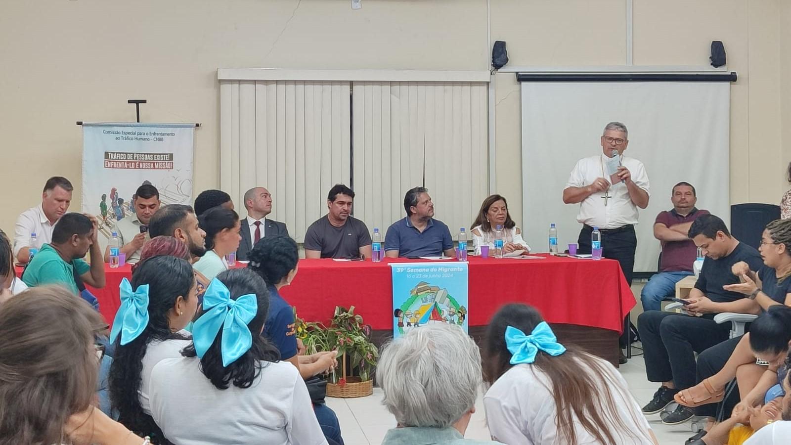 Colóquio na Universidade Federal de Roraima sobre Tráfico Humano: dar respostas aos clamores dos migrantes