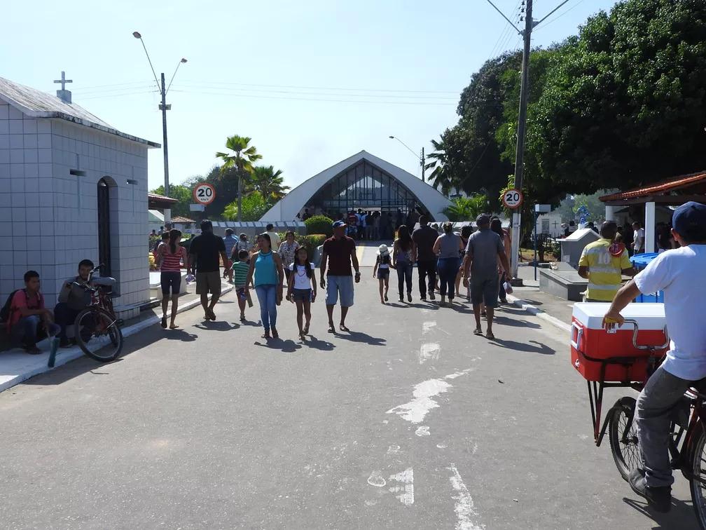 Cemitérios de Boa Vista terá missas durante todo o Dia de Finados, confira