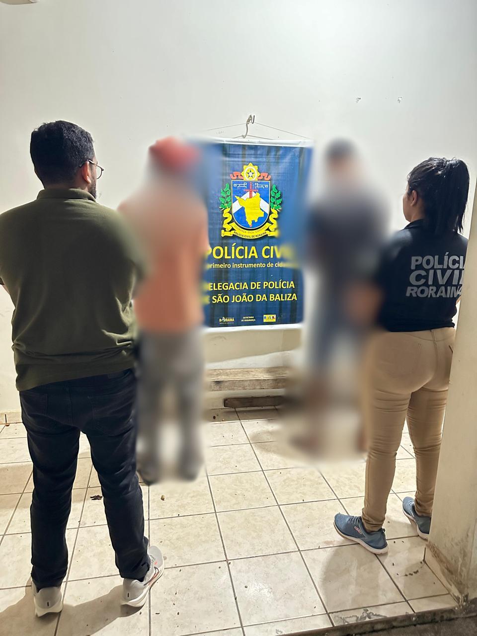 Polícia Civil e PM cumprem mandados de prisão contra acusados de torturar e matar.