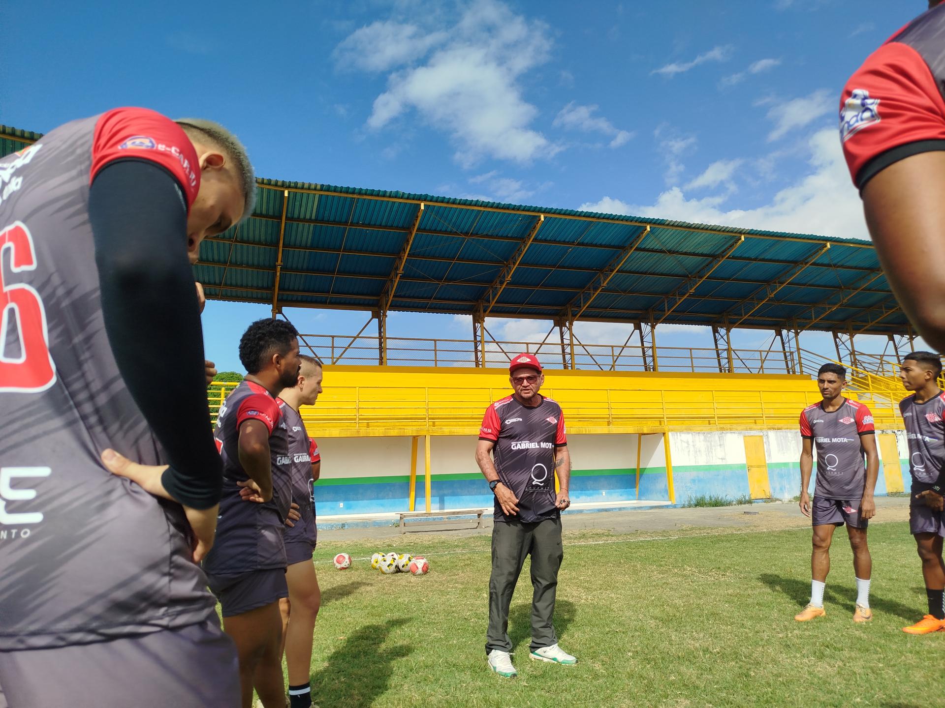 Baré apresenta elenco para o Campeonato Roraimense neste sábado (1)