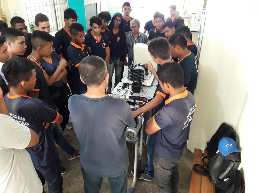 Mais de 1,1 mil vagas ofertadas para o Ensino Médio com foco no mercado de trabalho