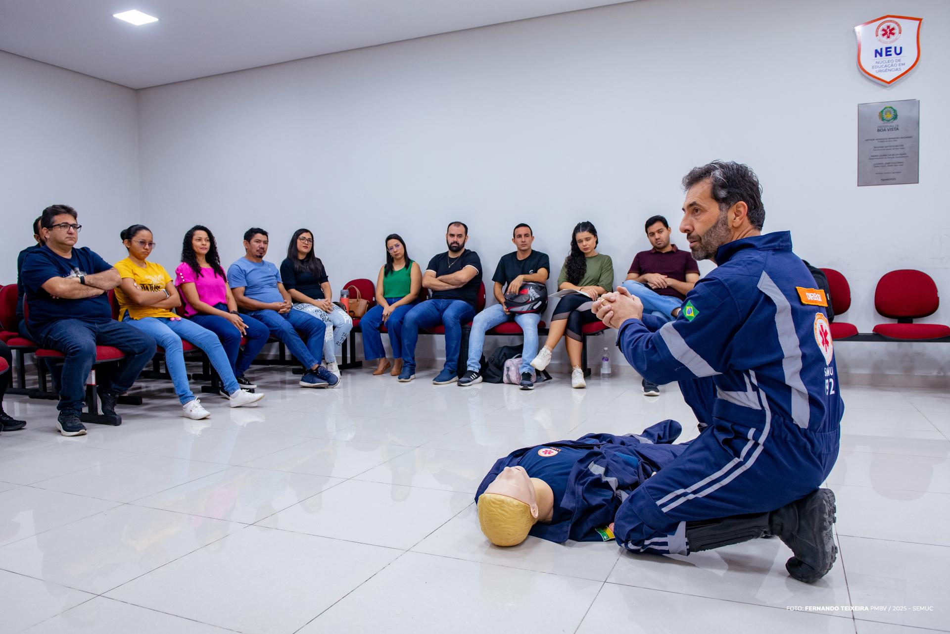 Núcleo de Educação em Urgência inicia capacitações com profissionais