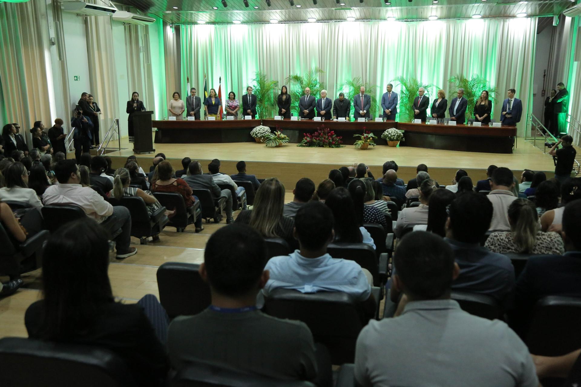 ALE-RR prestigia entrega da Medalha do Mérito Judiciário a ministros do STJ