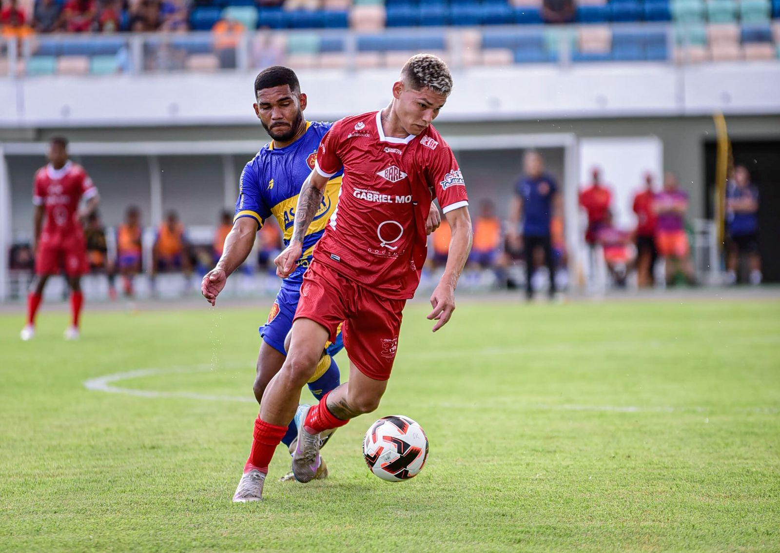 Baré joga bem, mas início ruim é determinante em derrota na estreia do Estadual