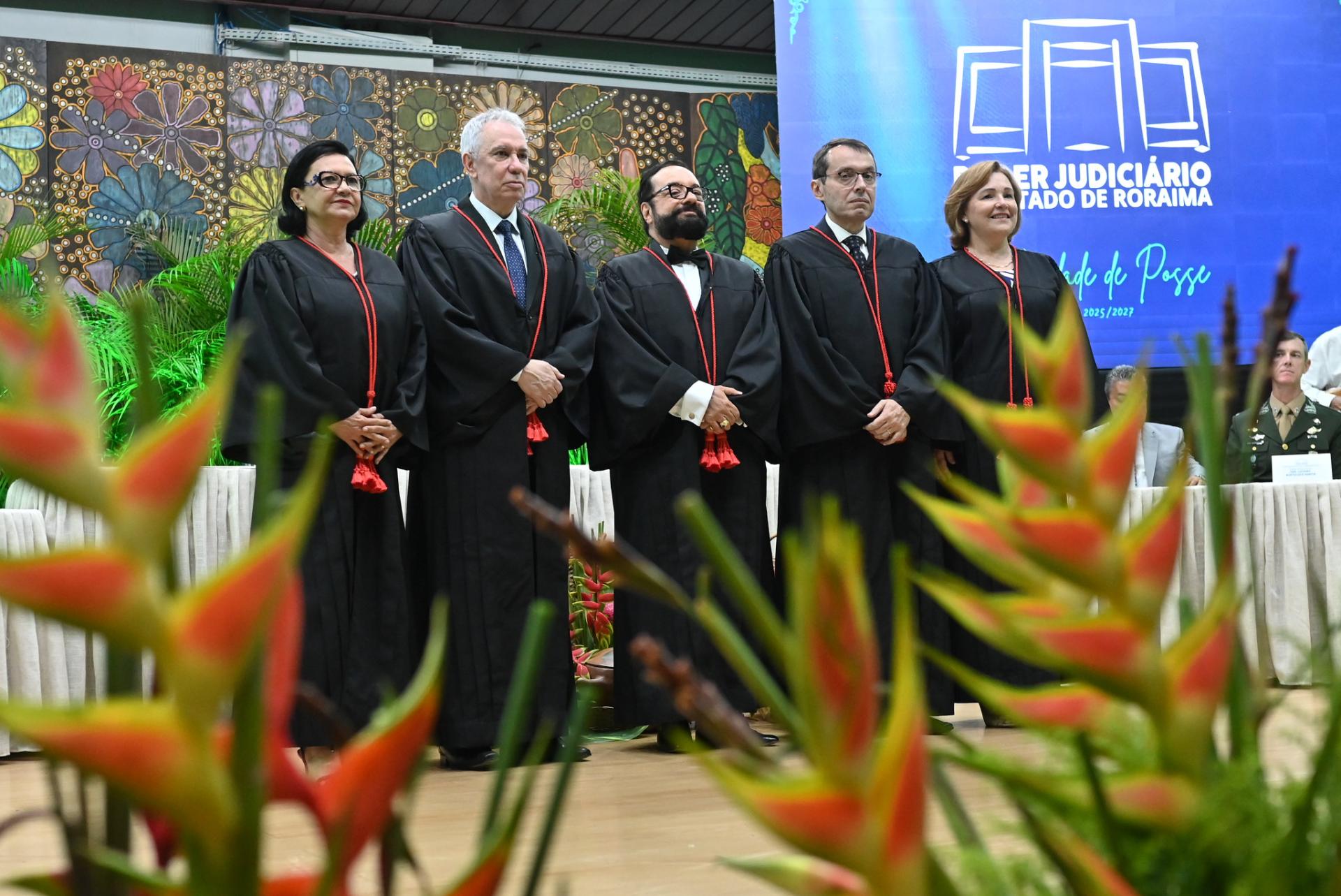 Deputados reforçam laços entre Legislativo e Judiciário em posse da nova diretoria do TJ-RR