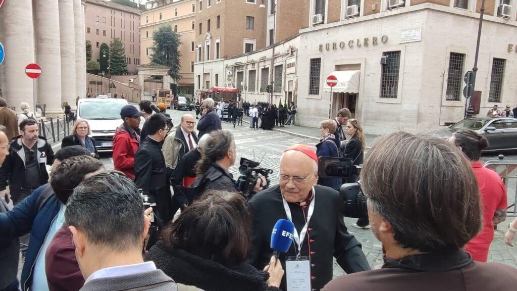 7 de maio: o Colégio Cardinalício escolheu a data do Conclave