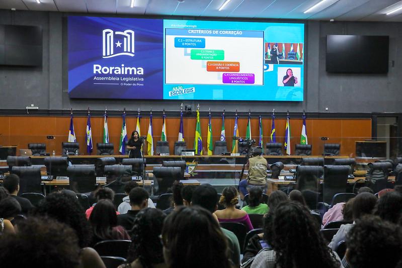 Escolegis promove aulão gratuito com revisão intensiva para candidatos da UERR